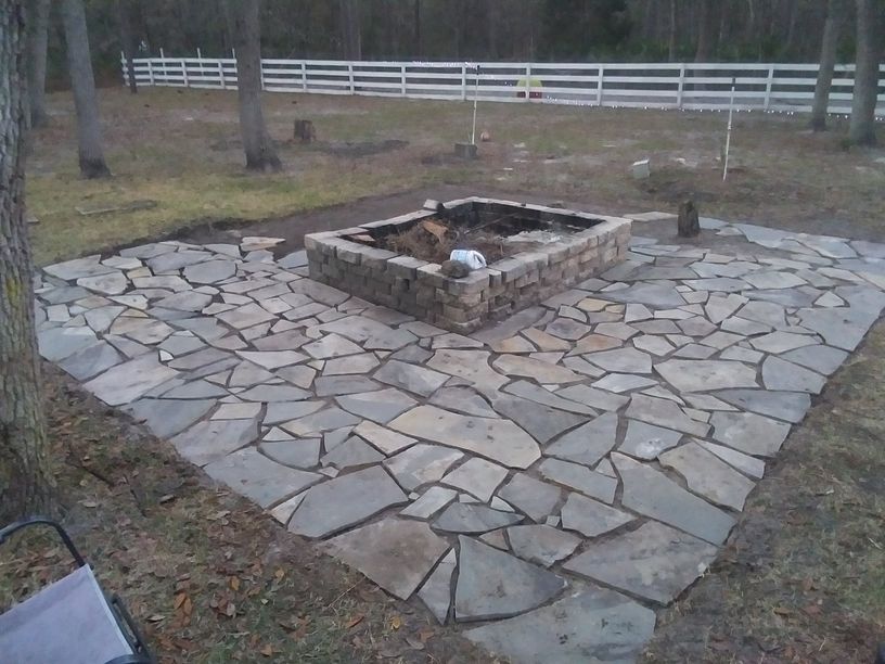 Hardscapes - showing a patio our of flagstone